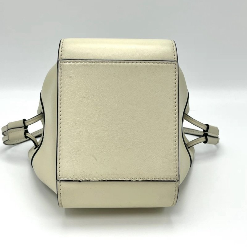 LOEWE 白色銀扣 mini抽繩吊床包15*19*11 98新配件塵袋-3