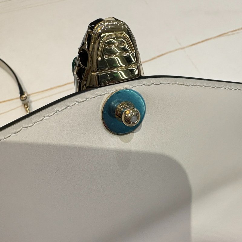 *SHIHNA名牌精品*Bvlgari Serpenti Forever 肩背包(淨白瑪瑙色)-4