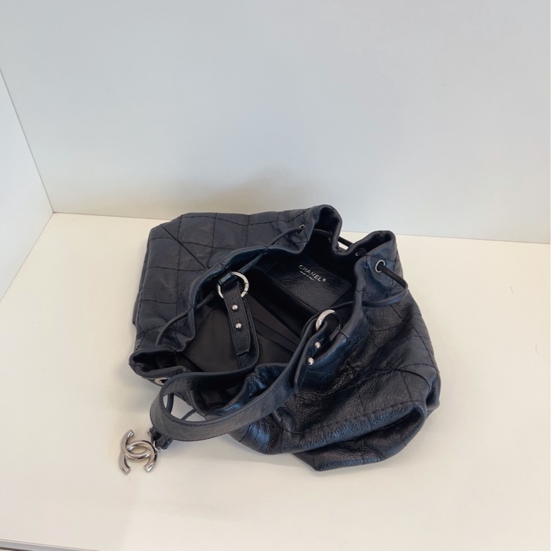 【98新🆕】Chanel 黑銀牛皮菱格水桶包 大雙C掛墜單肩包-7