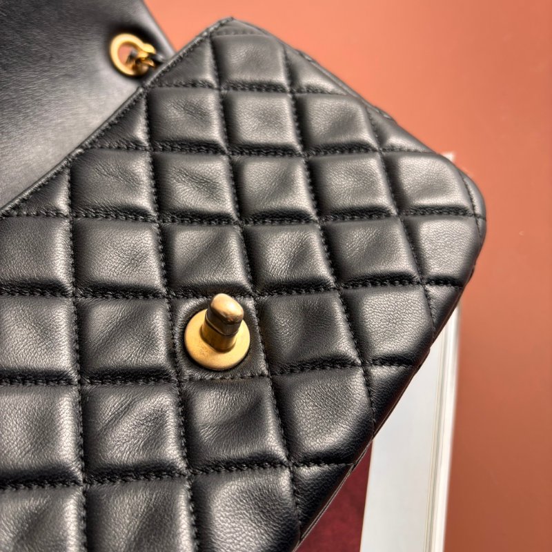 CHANEL 香奈兒 真品*AS3489 黑色羊皮復古愛心COCO金鏈翻蓋斜背包 鏈包 方胖 口蓋包-22