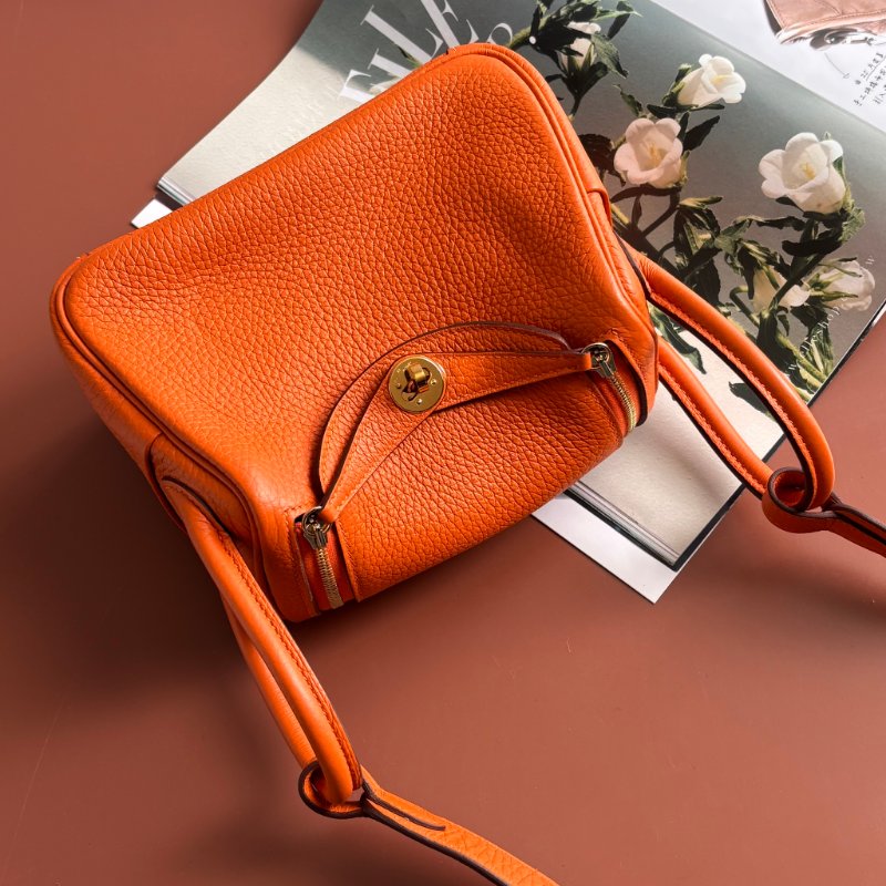 🍊天菜 超可愛 ::HERMES:: 愛馬仕 B刻愛馬仕橘金釦MINI LINDY手提肩背包-1