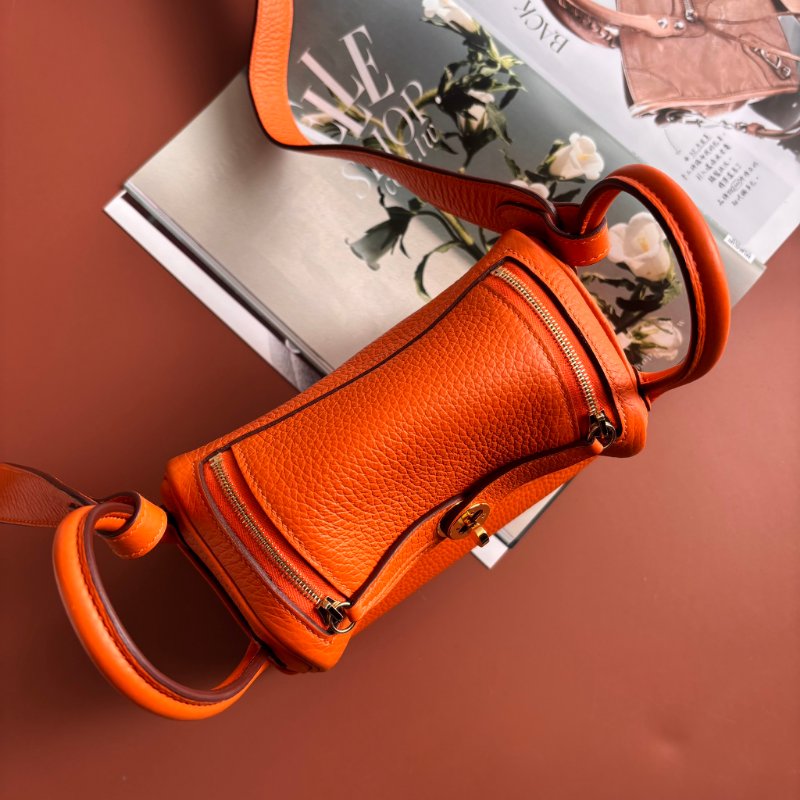 🍊天菜 超可愛 ::HERMES:: 愛馬仕 B刻愛馬仕橘金釦MINI LINDY手提肩背包-3