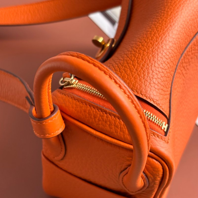 🍊天菜 超可愛 ::HERMES:: 愛馬仕 B刻愛馬仕橘金釦MINI LINDY手提肩背包-9
