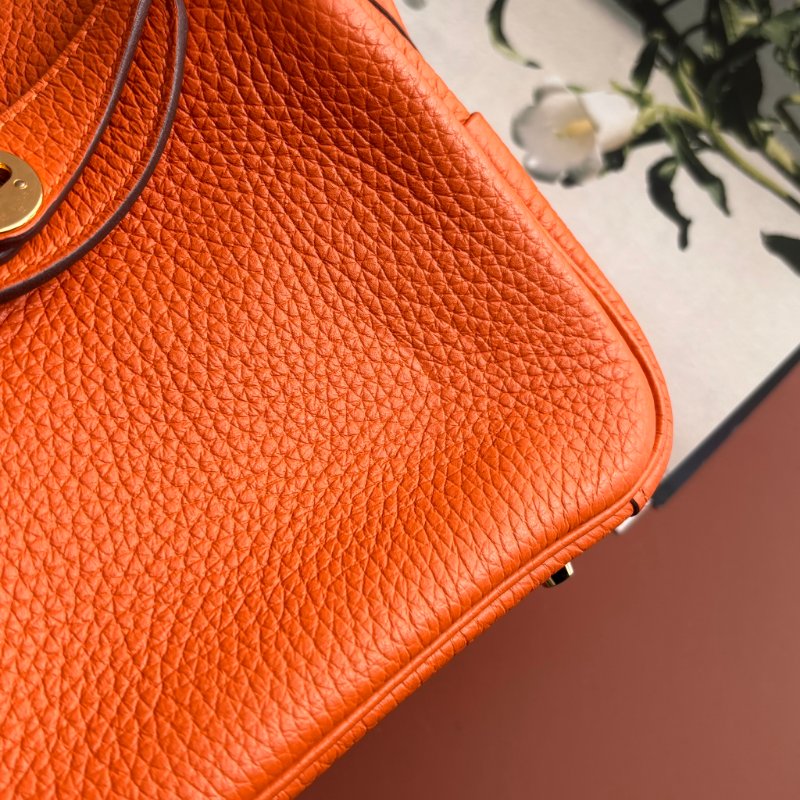 🍊天菜 超可愛 ::HERMES:: 愛馬仕 B刻愛馬仕橘金釦MINI LINDY手提肩背包-12