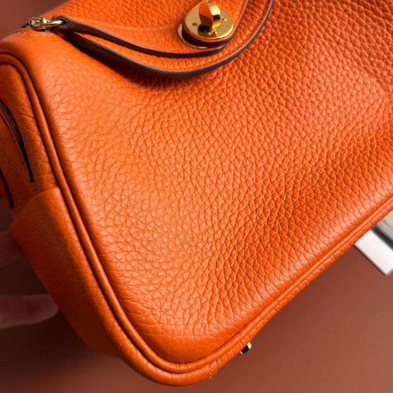 🍊天菜 超可愛 ::HERMES:: 愛馬仕 B刻愛馬仕橘金釦MINI LINDY手提肩背包-13