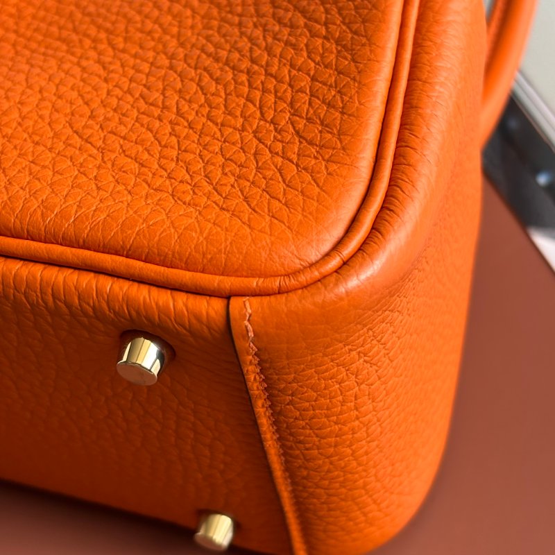 🍊天菜 超可愛 ::HERMES:: 愛馬仕 B刻愛馬仕橘金釦MINI LINDY手提肩背包-16