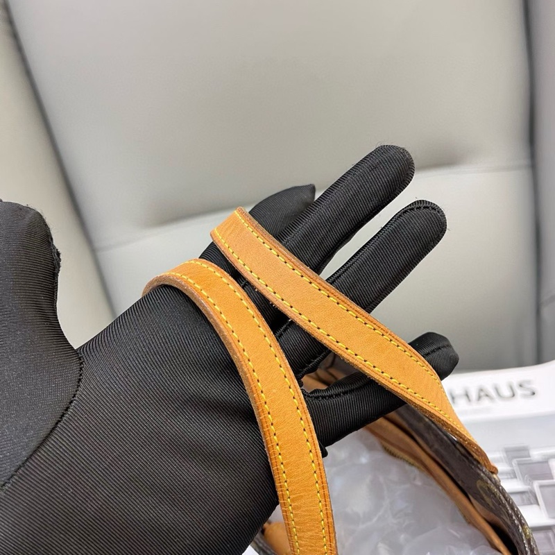 LV老花小號Vivian薇薇安-5