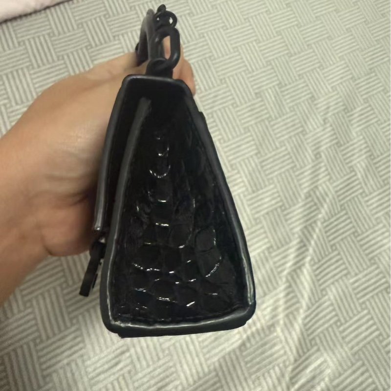 BALENCIAGA so black鱷魚紋mini手提沙漏斜背包 99新配件盒子塵袋-5