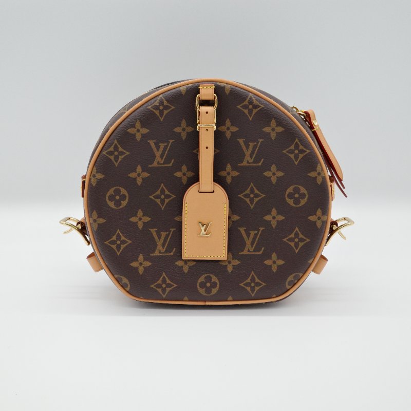 超級新₍•ʚ•₎•ʚ•₎•ʚ•₎ ♥️【CP 精選🌟小編推薦】Louis Vuitton 路易威登 BOITE Monogram帆布 拉鍊 經典花紋 🍪 圓餅包 斜挎包 單肩包 斜挎包-2