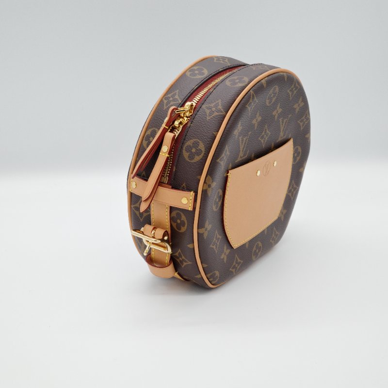 超級新₍•ʚ•₎•ʚ•₎•ʚ•₎ ♥️【CP 精選🌟小編推薦】Louis Vuitton 路易威登 BOITE Monogram帆布 拉鍊 經典花紋 🍪 圓餅包 斜挎包 單肩包 斜挎包-4