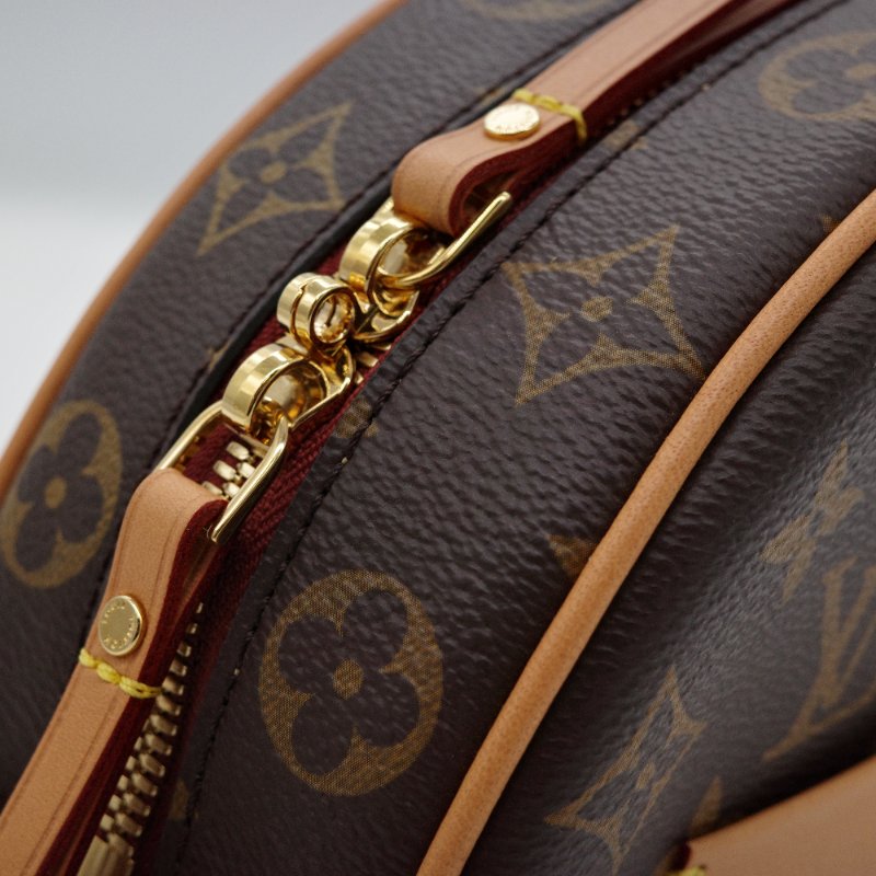 超級新₍•ʚ•₎•ʚ•₎•ʚ•₎ ♥️【CP 精選🌟小編推薦】Louis Vuitton 路易威登 BOITE Monogram帆布 拉鍊 經典花紋 🍪 圓餅包 斜挎包 單肩包 斜挎包-8