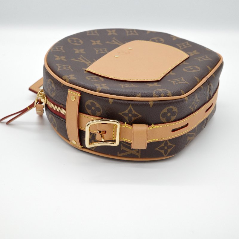 超級新₍•ʚ•₎•ʚ•₎•ʚ•₎ ♥️【CP 精選🌟小編推薦】Louis Vuitton 路易威登 BOITE Monogram帆布 拉鍊 經典花紋 🍪 圓餅包 斜挎包 單肩包 斜挎包-10