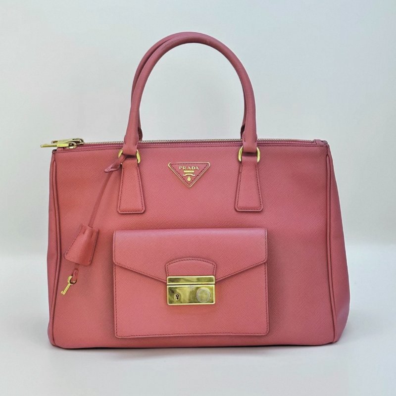 PRADA 粉色十字紋牛皮殺手包 34*22*15 98新-0