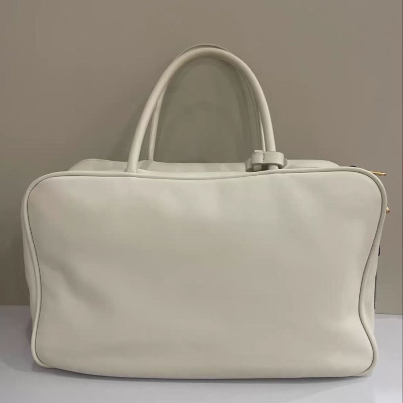 ✨MIU MIU 保齡球手提包 白色 全新閒置 配件塵袋-6