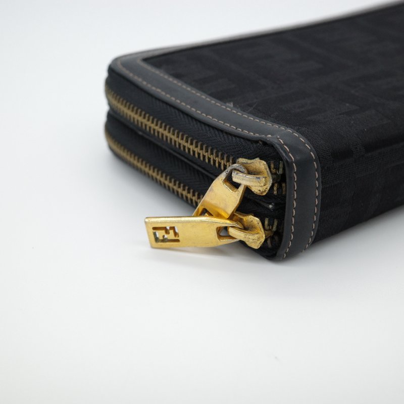 Fendi 芬迪 黑色 FF經典花紋 帆布 拉鍊 長錢包 風琴錢包 (超多卡位、大空間)-3