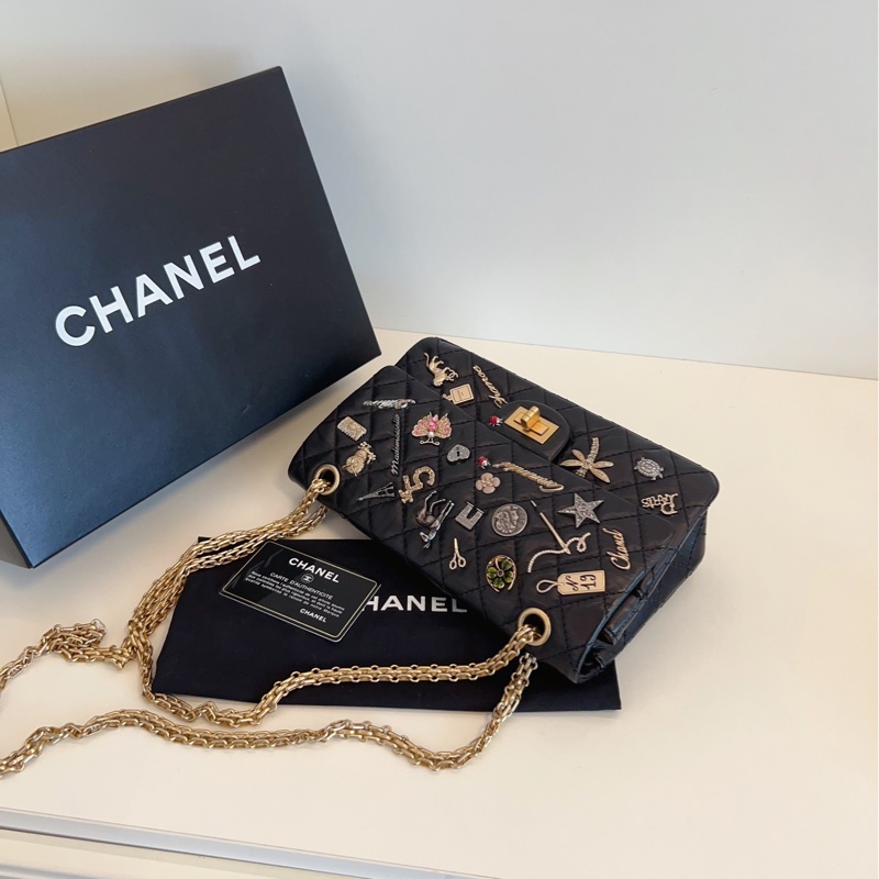 【閒置🆕】Chanel 全球限量 黑金做舊金屬 2.55徽章CF小號 斜挎包 單肩包-5