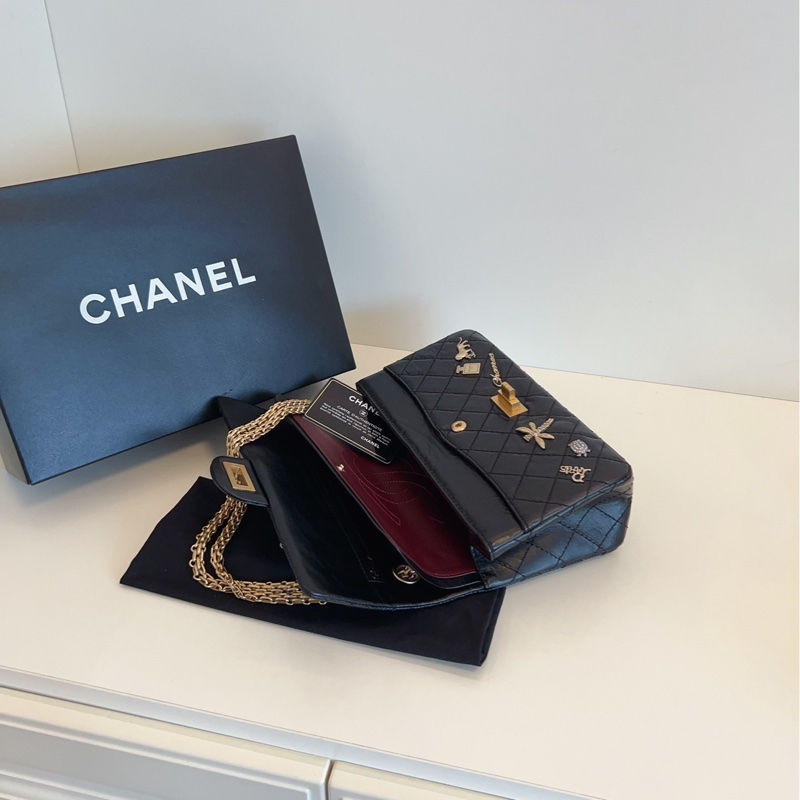 【閒置🆕】Chanel 全球限量 黑金做舊金屬 2.55徽章CF小號 斜挎包 單肩包-6