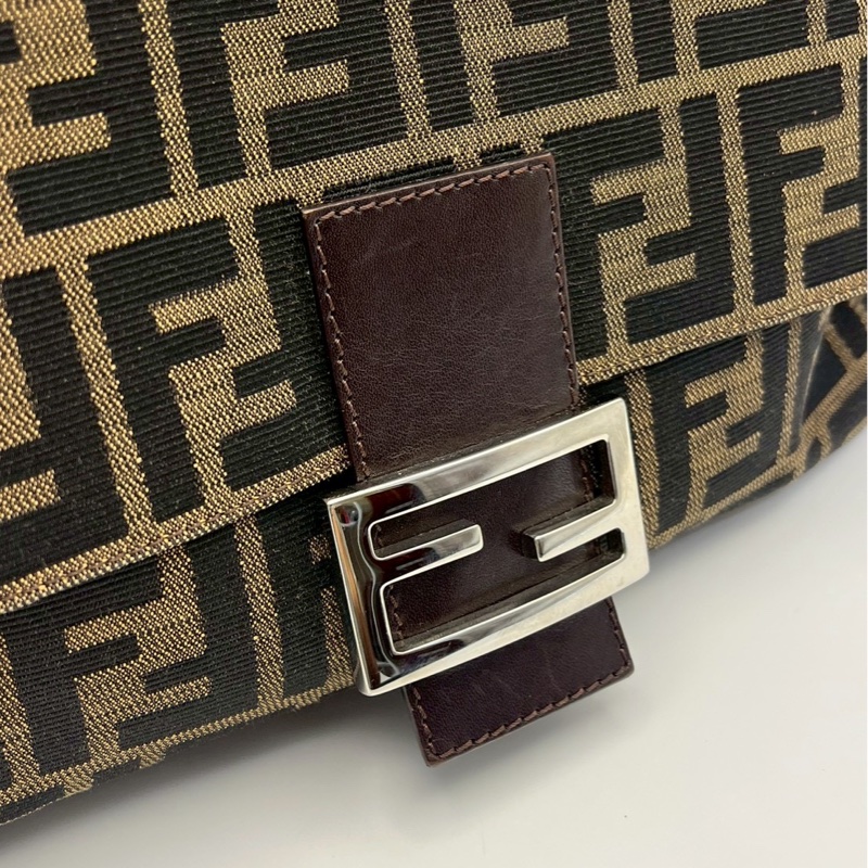 🏷️ Fendi 法棍包-4