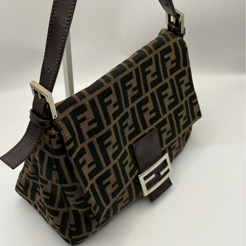 🏷️ Fendi 法棍包-8