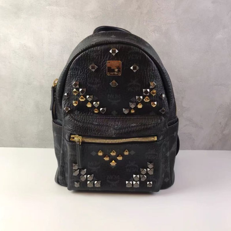 MCM 黑色小號後背包 26*3*33 99新-0