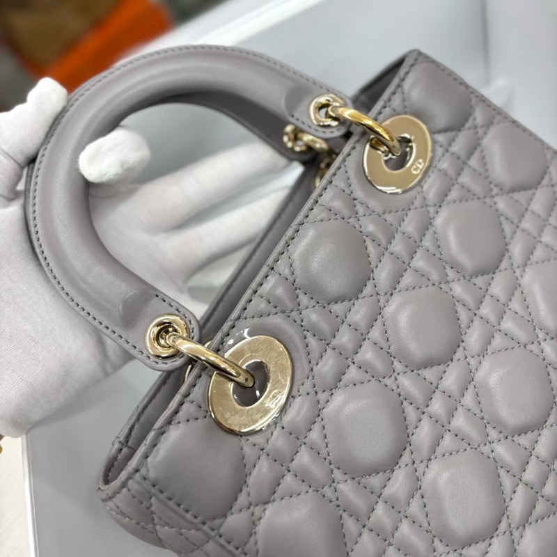 Dior 大象灰 四格 徽章肩帶 戴妃 20編碼 附件塵袋、盒。-2