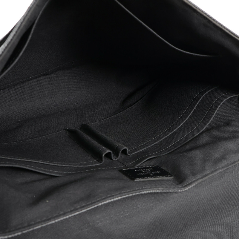 LOUIS VUITTON Damier Graphite District MM銀扣肩背袋-9