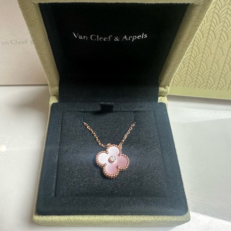 Van Cleef & Arpels梵克雅宝 Alhambra2025圣诞限定 母贝粉色-1