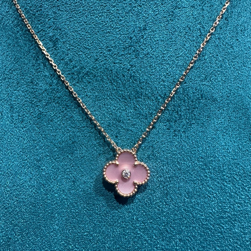 Van Cleef & Arpels梵克雅宝 Alhambra2025圣诞限定 母贝粉色-5