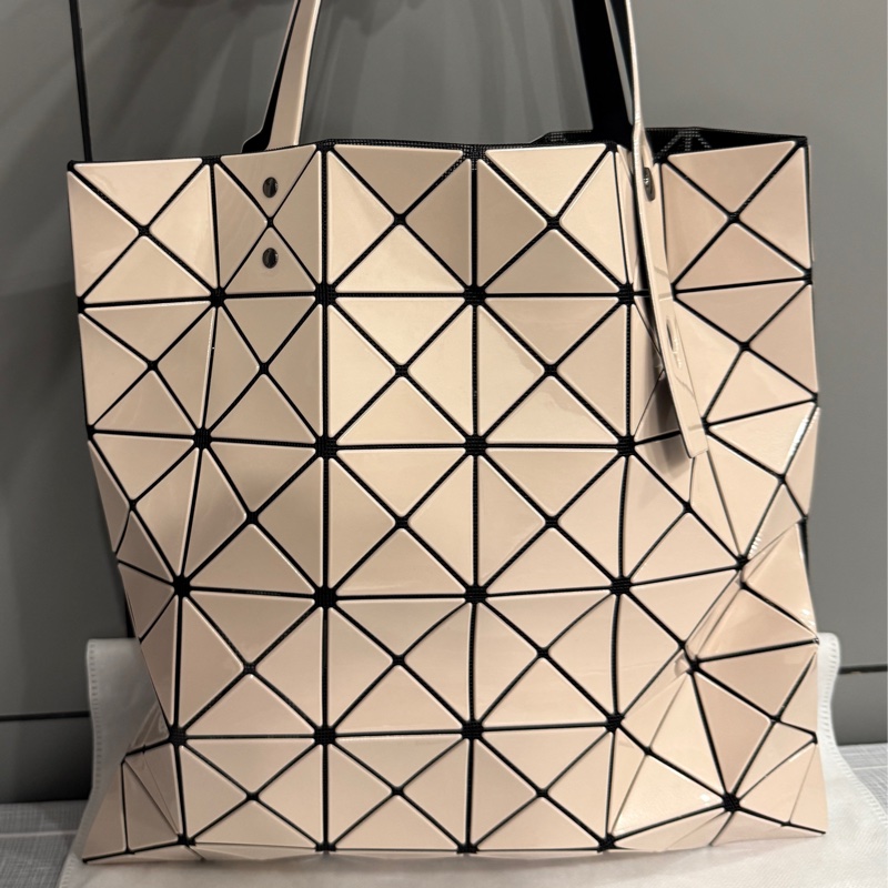 BaoBao 三宅一生 6x6 肩背包 手提包 亮面粉色-4