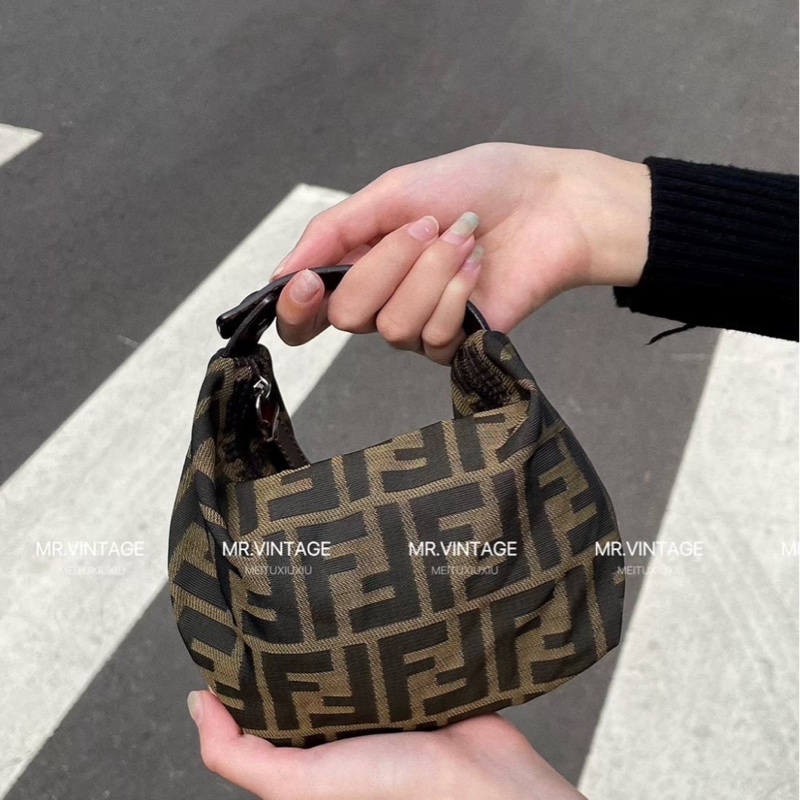 🏷️ Fendi 飯盒包-0