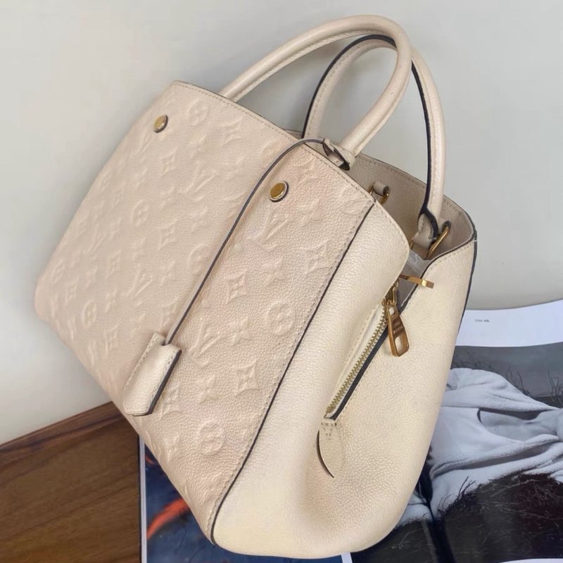lv 全皮壓花淺杏色中號montaigne蒙田包33*23*15 98新配件塵袋-2