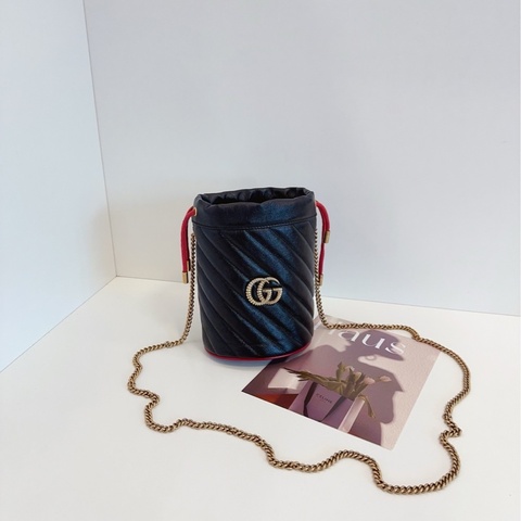 【閒置未使用🆕】Gucci marmont mini 黑色紅滾邊 金鍊條包 抽繩小水桶 斜挎包 單肩包