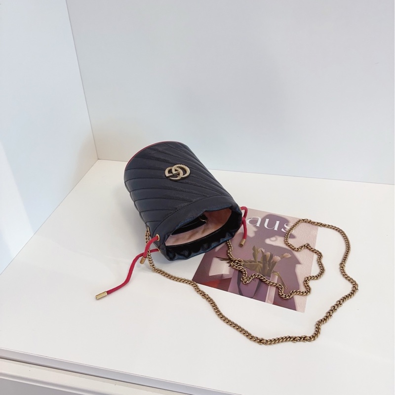 【閒置未使用🆕】Gucci marmont mini 黑色紅滾邊 金鍊條包 抽繩小水桶 斜挎包 單肩包-4