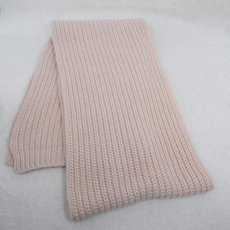 未使用 FENDI 粉紅色針織圍巾-8