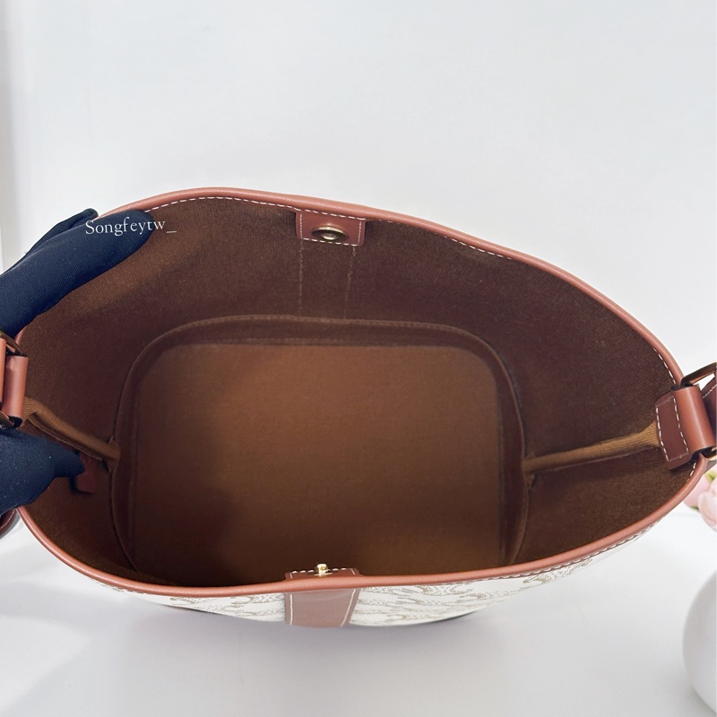 Celine 經典 老花 水桶包-2