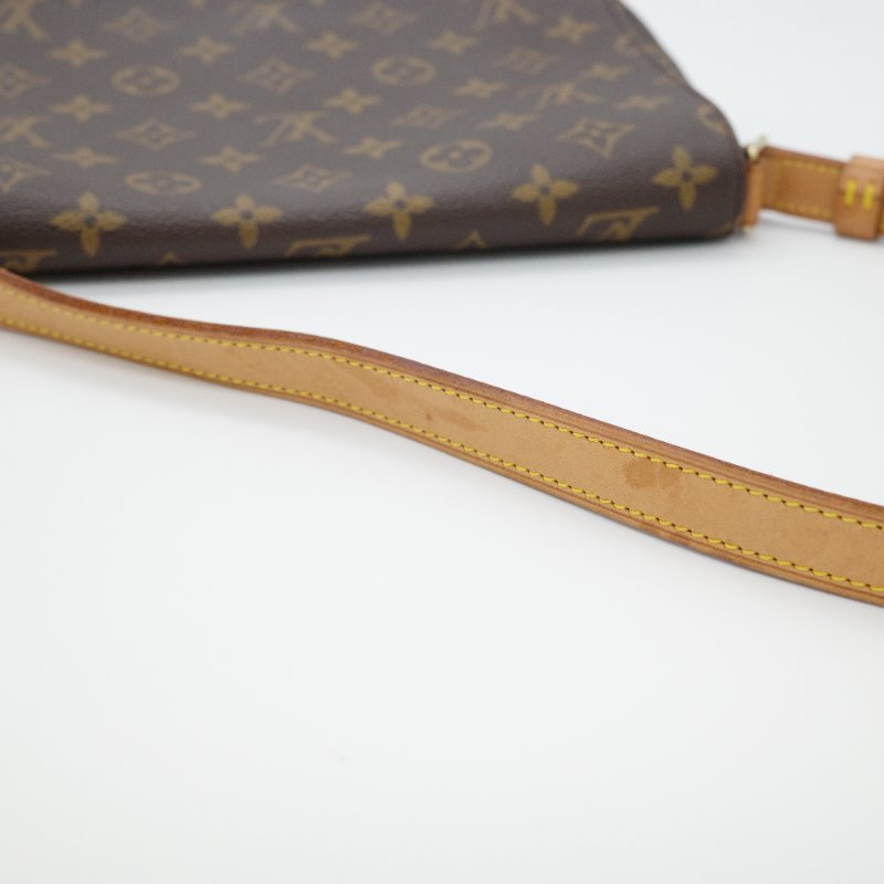 Louis Vuitton 路易威登 經典花紋 翻蓋吸釦 橫版 單肩包 斜挎包 王菲包-3