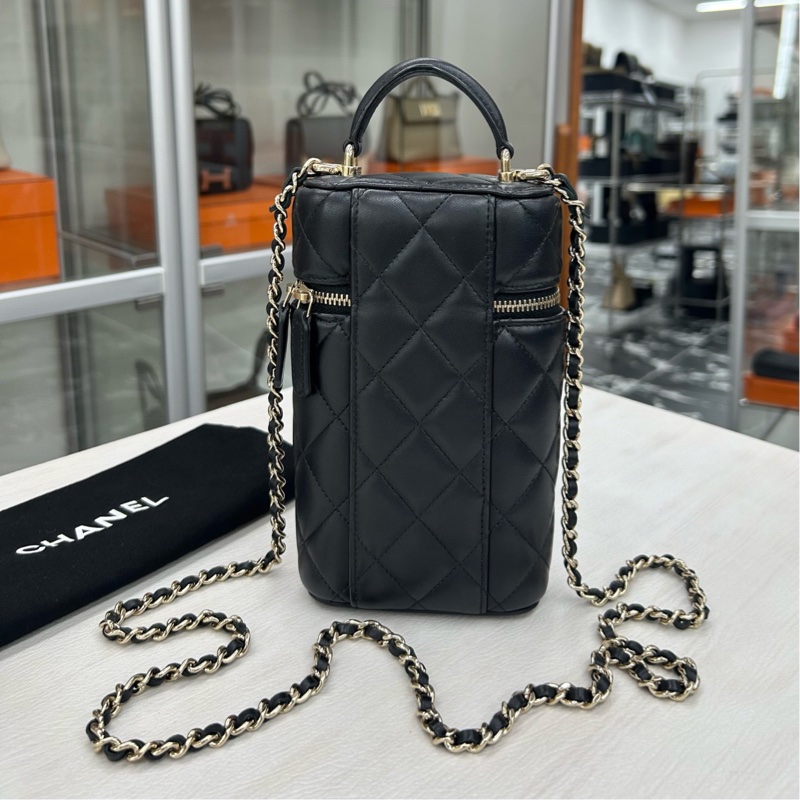 Chanel 黑金手柄款手機包 鐳射31開 內袋有鏡子 尺寸約18*10.5*5,附件塵袋-2