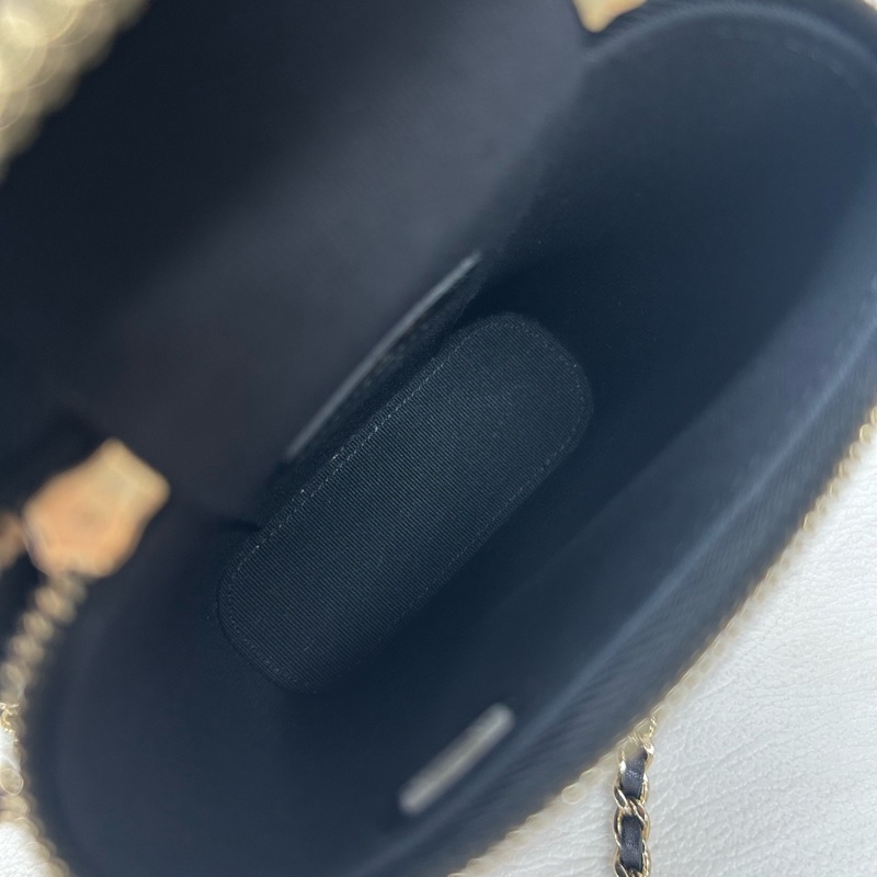 Chanel 黑金手柄款手機包 鐳射31開 內袋有鏡子 尺寸約18*10.5*5,附件塵袋-7