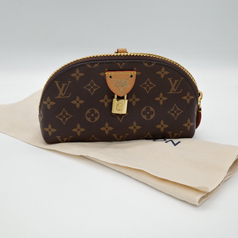 【2019 限量款♥️】Louis Vuitton 路易威登 經典花紋 Monogram帆布 Moon Pochette 月亮包 飛碟包 手拿包 手提包|M44943-0