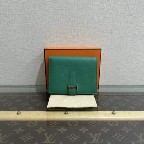 HERMES 絲絨綠銀扣Bearn短款錢包12*9.5*0.4 99新配件盒子