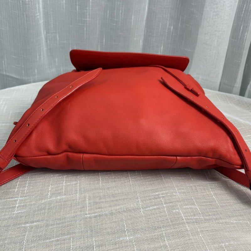 BV 紅色編織翻蓋抽繩後背包30*30*6 98新-3