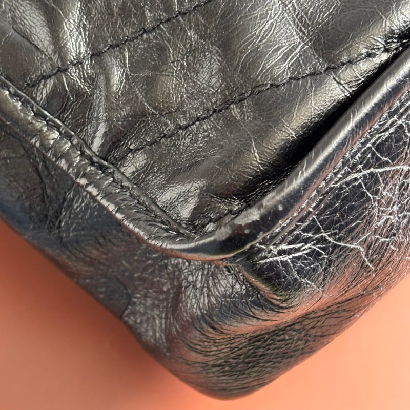 ::Saint Laurent:: YSL 聖羅蘭 皮革黑LOGO 霧銀鍊揉製小牛皮翻蓋斜背包 NIKI MM 中款-13