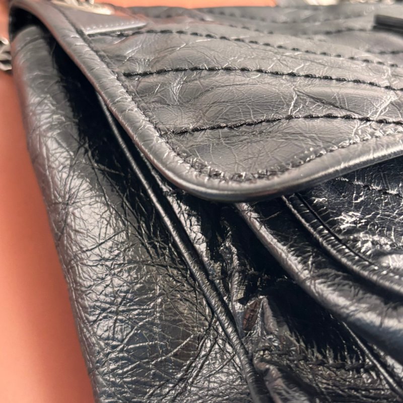 ::Saint Laurent:: YSL 聖羅蘭 皮革黑LOGO 霧銀鍊揉製小牛皮翻蓋斜背包 NIKI MM 中款-18