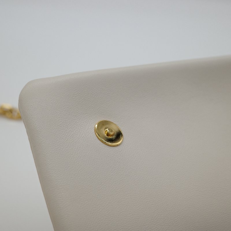 Louis Vuitton 路易威登 Pochette Coussin Logo立體羊皮壓印 泡芙包 鏈帶包 手拿包 斜挎包 |M82289-8