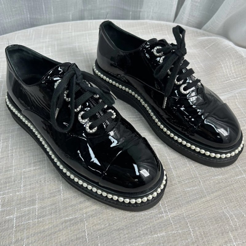 CHANEL 黑色漆皮珍珠樂福鞋38號 98新配件盒子-4