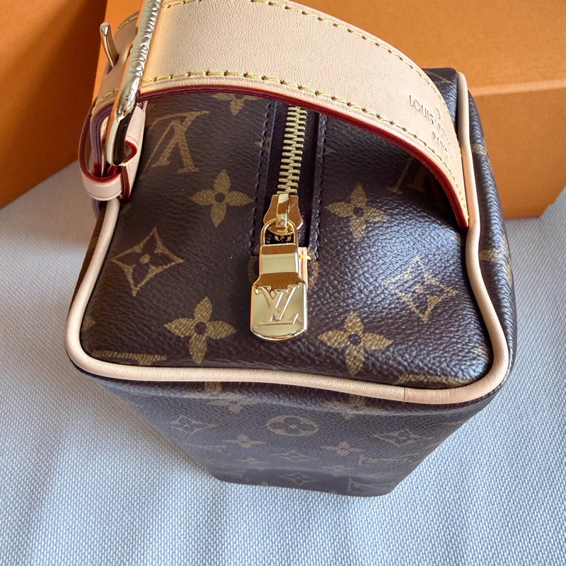 全新Louis Vuitton 收納包 化妝包 盥洗包 M83112 Trousse Toilette Locker Dopp Kit-6