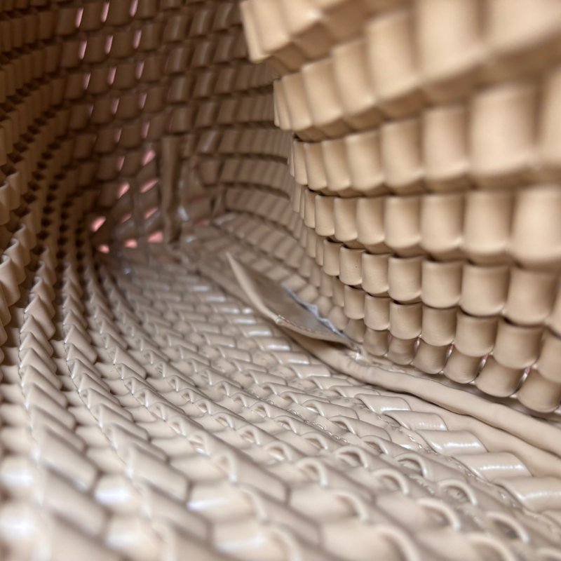 ::Bottega Veneta:: BV Structure Spazzolato 米黃色皮革斜面編織手拿包 結構設計 腋下包-11