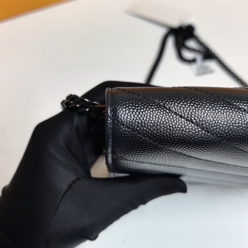 YSL so black魚子醬牛皮 鏈條信封包 約22cm-18