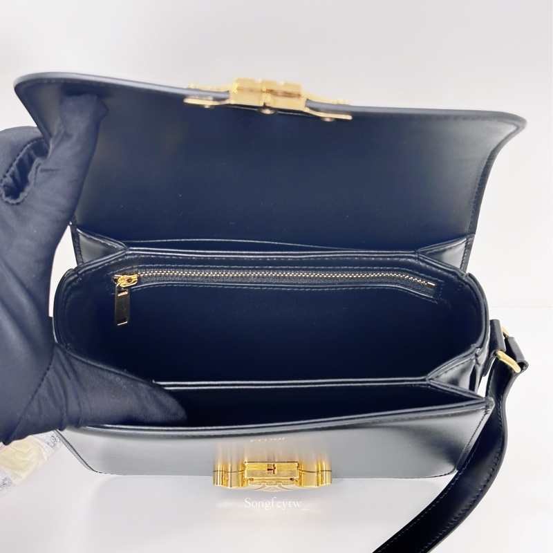 Celine 經典 凱旋門 信封包-7