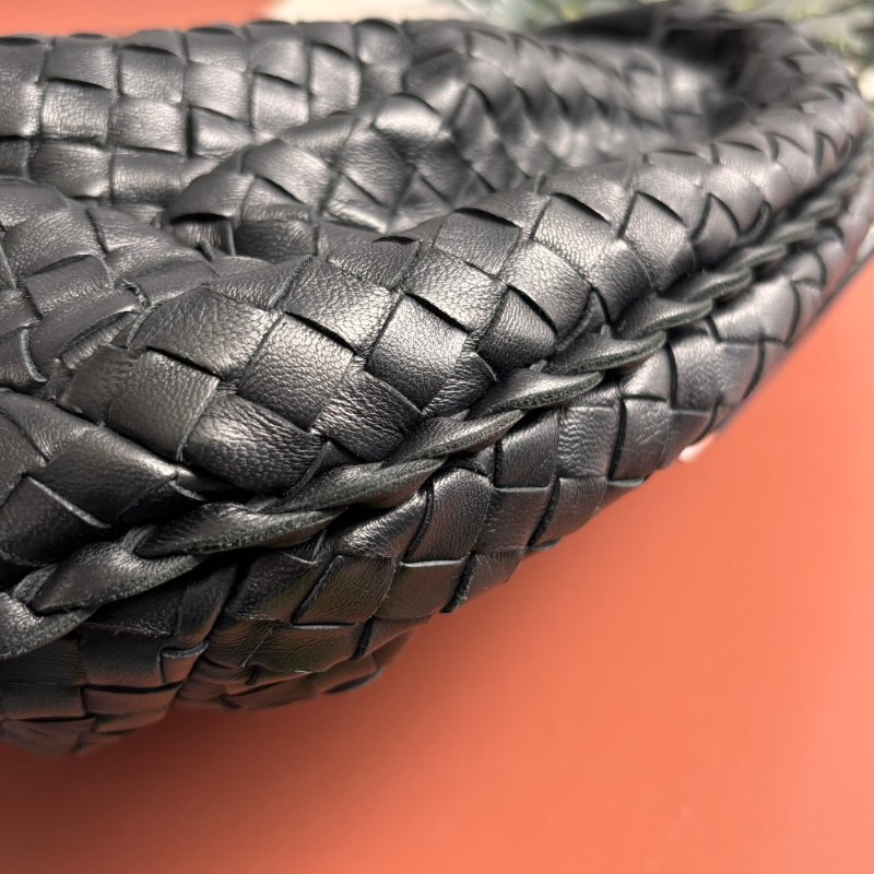 ::Bottega Veneta:: BV 黑色皮革編織手提包 腋下包 和尚包 HOBO-5